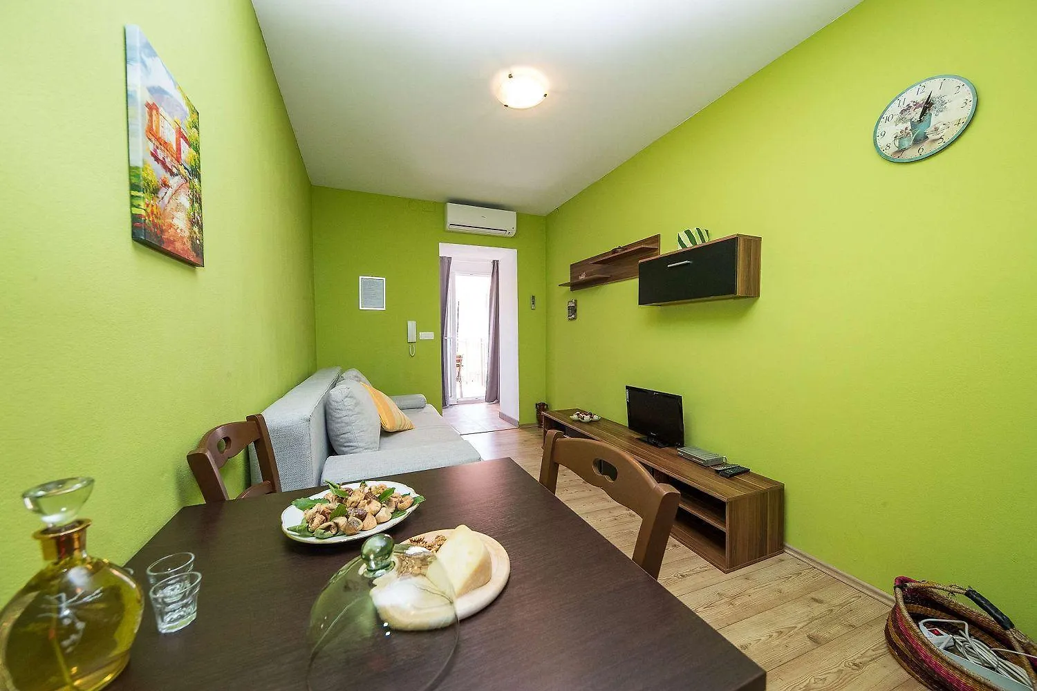 Charmantes Apartment Nur 300 Meter Zum Strand Mit Meerblick, Waschmaschine, Wifi Crikvenica